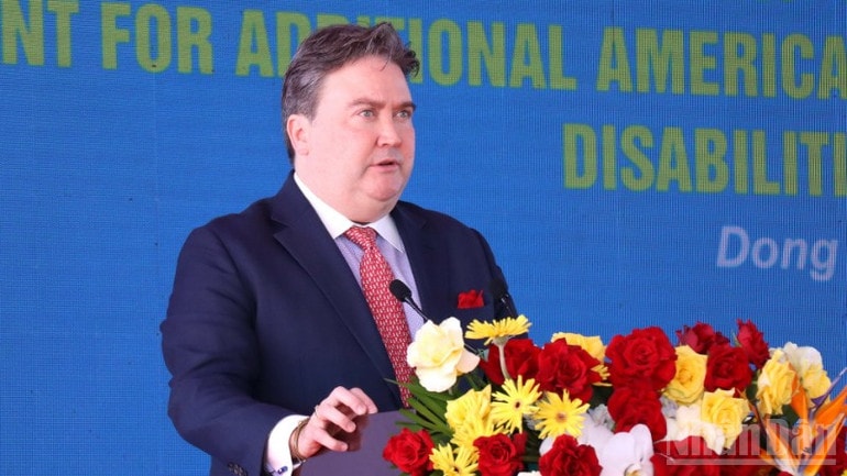 Ngài Marc Evans Knapper, Đại sứ Đặc mệnh toàn quyền Hợp chúng quốc Hoa Kỳ tại Việt Nam phát biểu tại sự kiện. ndo_br_img-9553-resize-5425.jpg