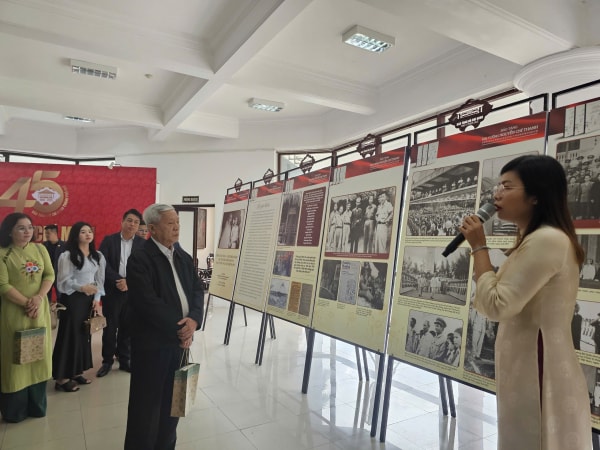 Triển lãm về mối quan hệ đặc biệt giữa Chủ tịch Hồ Chí Minh với Đại tướng Nguyễn Chí Thanh -0