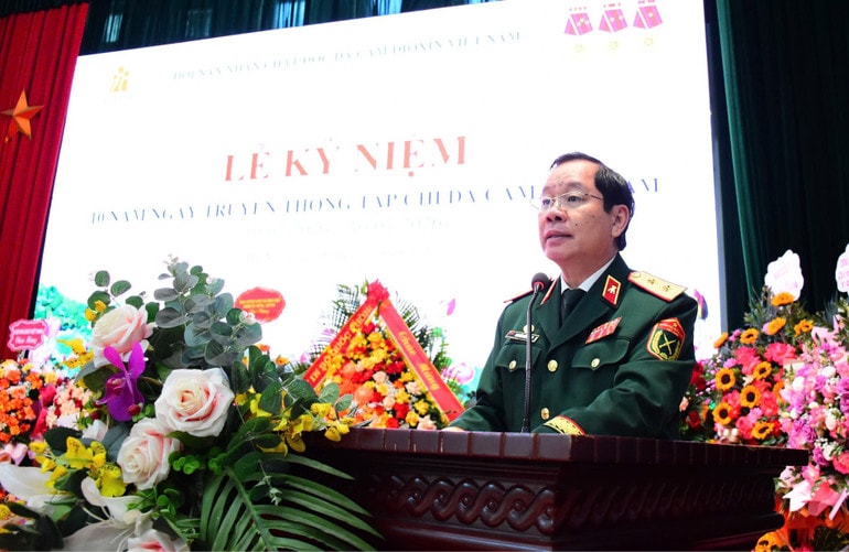 Trung tướng Nguyễn Hữu Chính phát biểu tại Lễ kỷ niệm. nhc.jpg