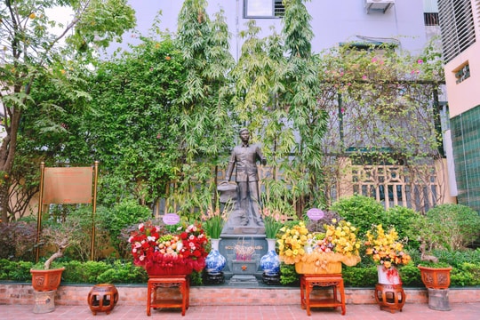 Lễ dâng hương nhân kỷ niệm 112 năm Ngày sinh Đại tướng Nguyễn Chí Thanh