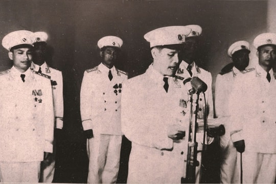 Câu chuyện thú vị về đôi giày của Đại tướng Nguyễn Chí Thanh