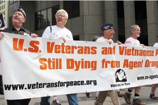 Tiếng nói của cựu binh và báo chí Mỹ về chất da cam/dioxin